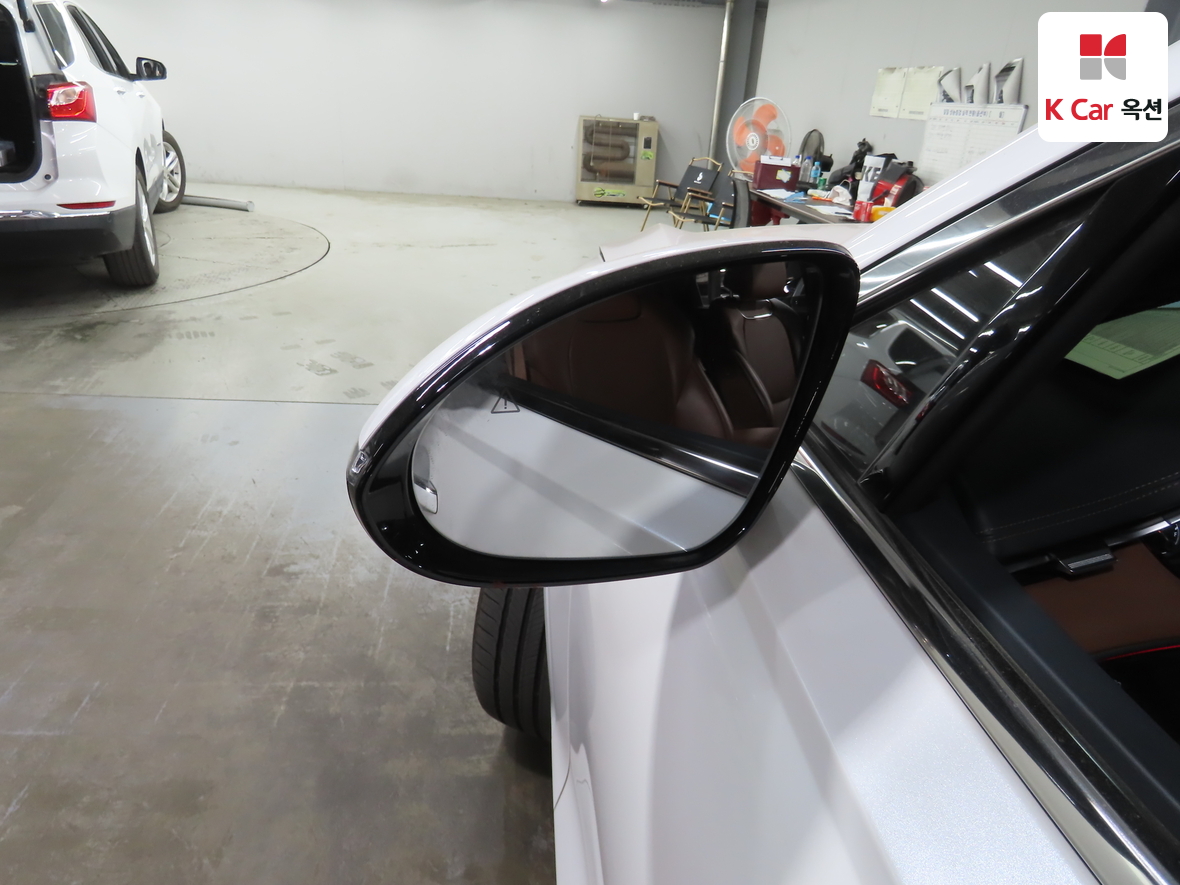 جينيسيس GV70 2023 - صورة 21