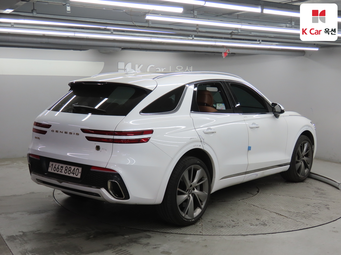 جينيسيس GV70 2023 - صورة 2