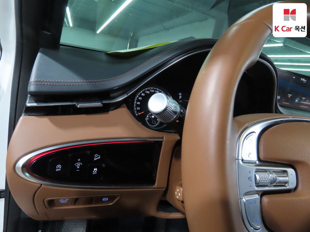 جينيسيس GV70 2023 - صورة 9