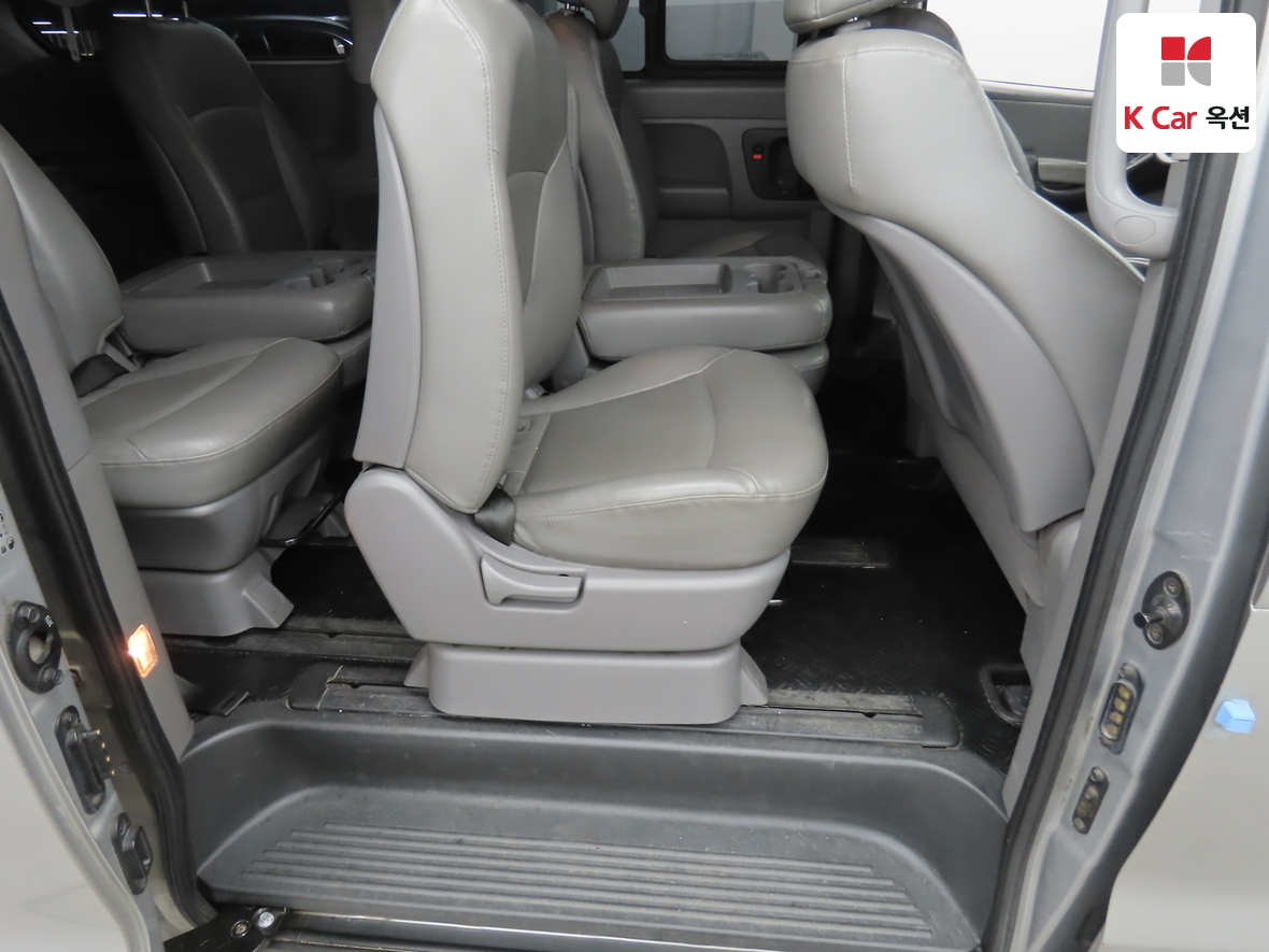 هيونداي جراند ستاريكس 2015 - صورة 27