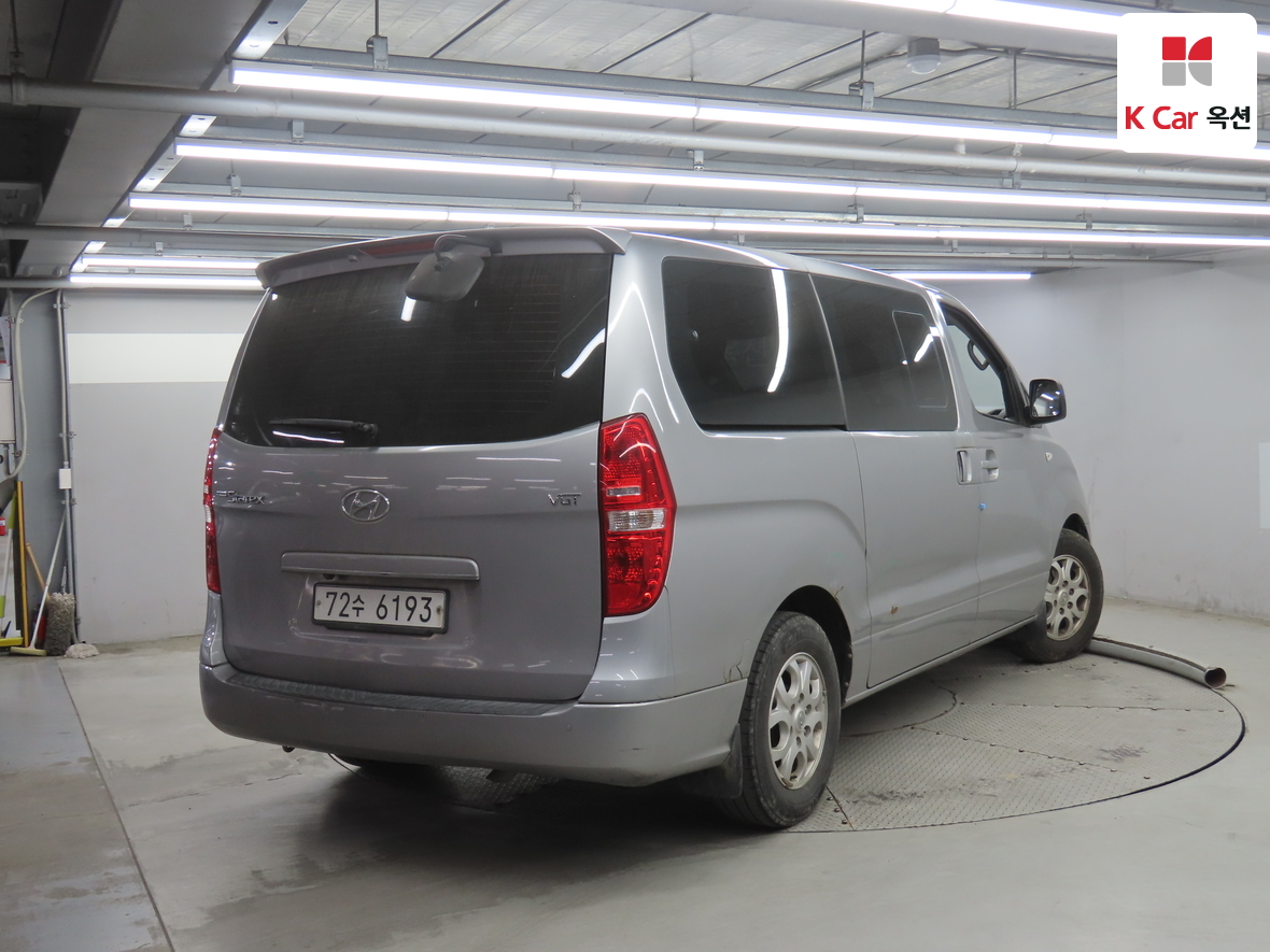 هيونداي جراند ستاريكس 2015 - صورة 2