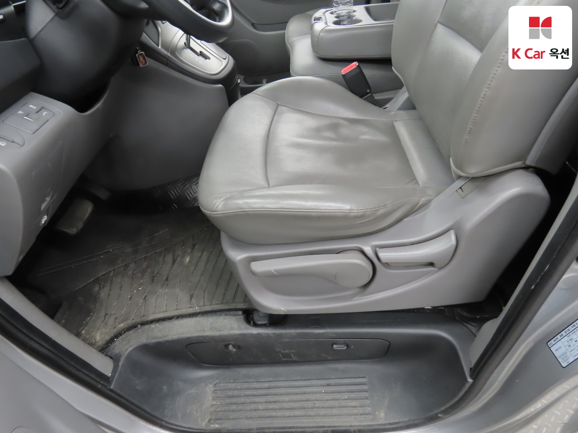 هيونداي جراند ستاريكس 2015 - صورة 18