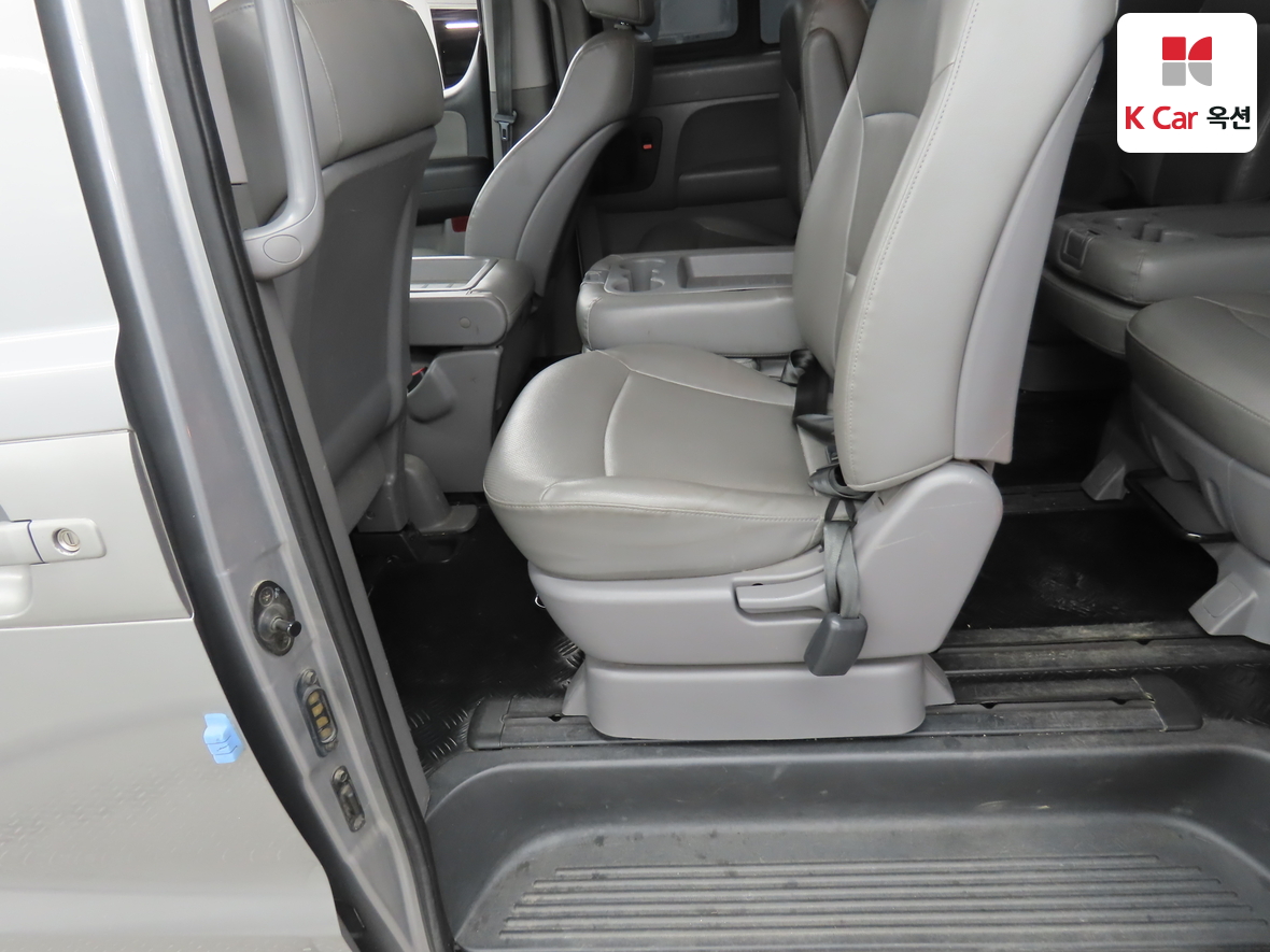 هيونداي جراند ستاريكس 2015 - صورة 24