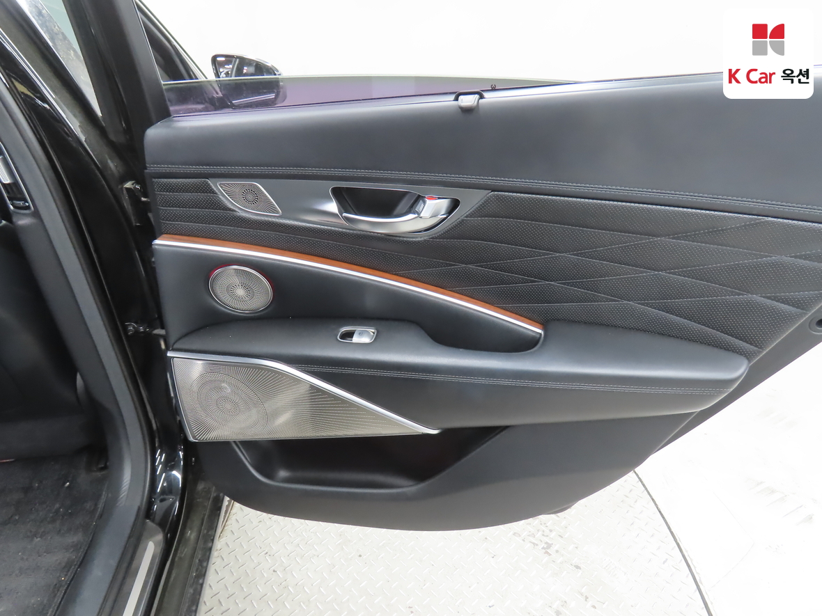 Kia K9 - 28