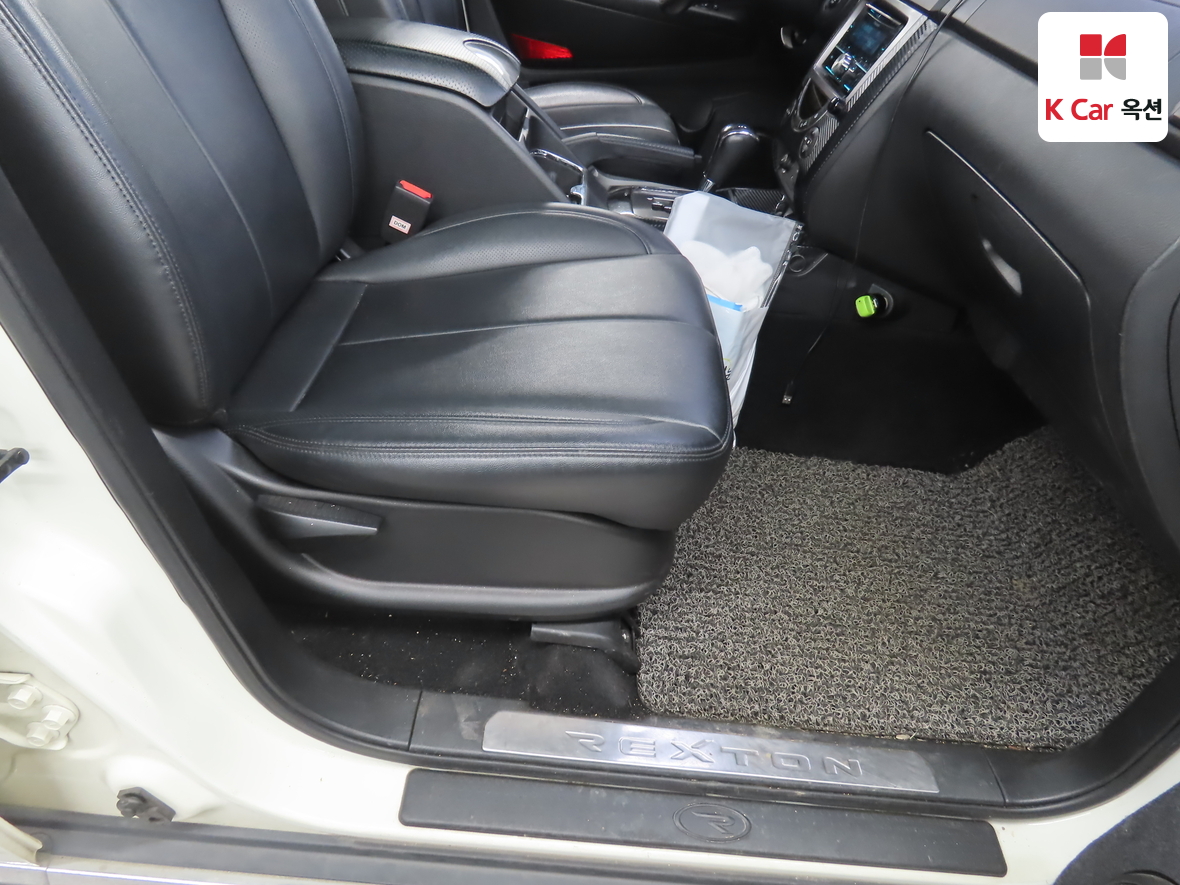 KG Mobility Rexton 2015 - Image 33