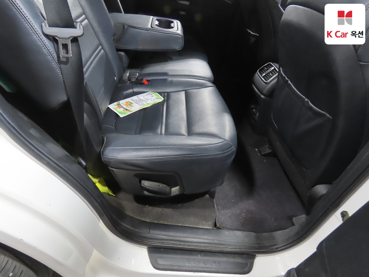 Kia Sorento - 28