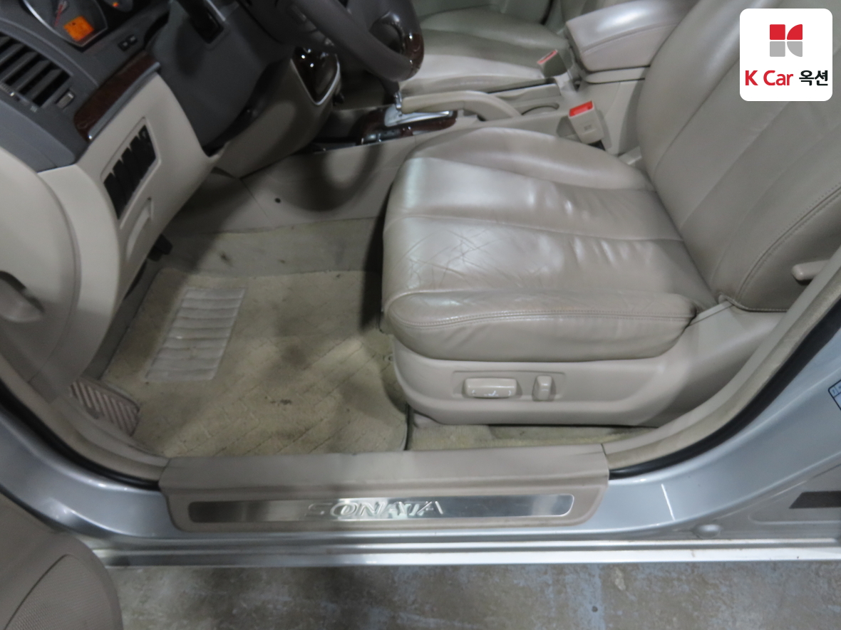 Hyundai Sonata 2006 - Image 18