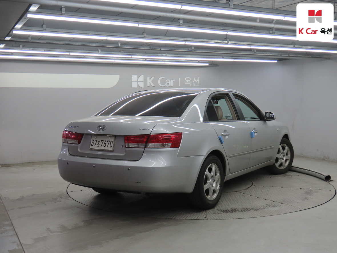 Hyundai Sonata 2006 - Image 2