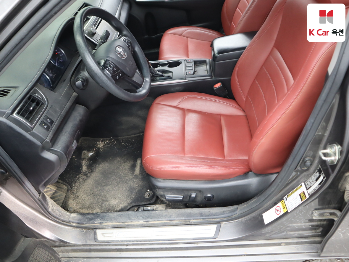 Toyota Camry - 18