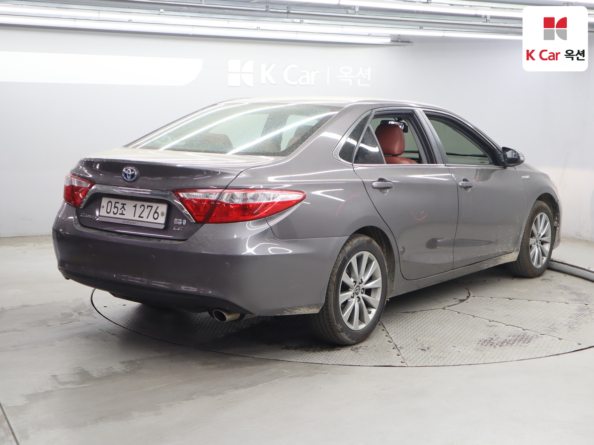 Toyota Camry - 2