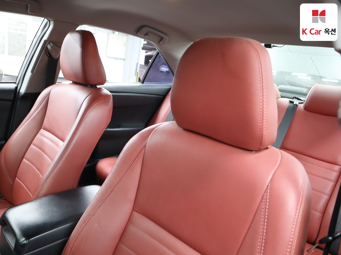 Toyota Camry - 19