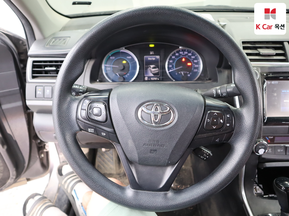 Toyota Camry - 10