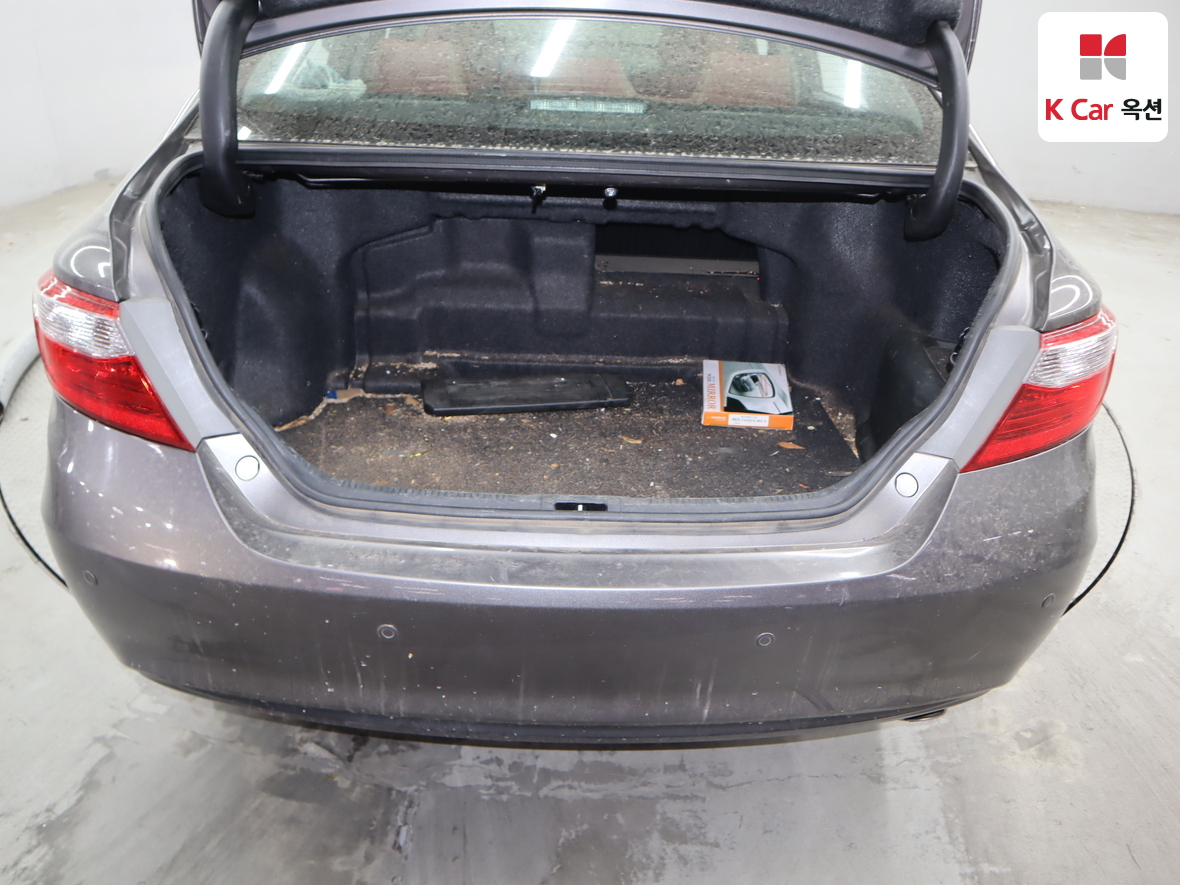 Toyota Camry - 24