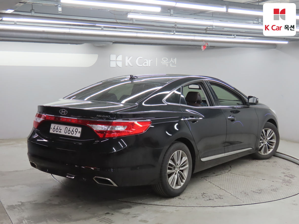 Hyundai AZERA - 2