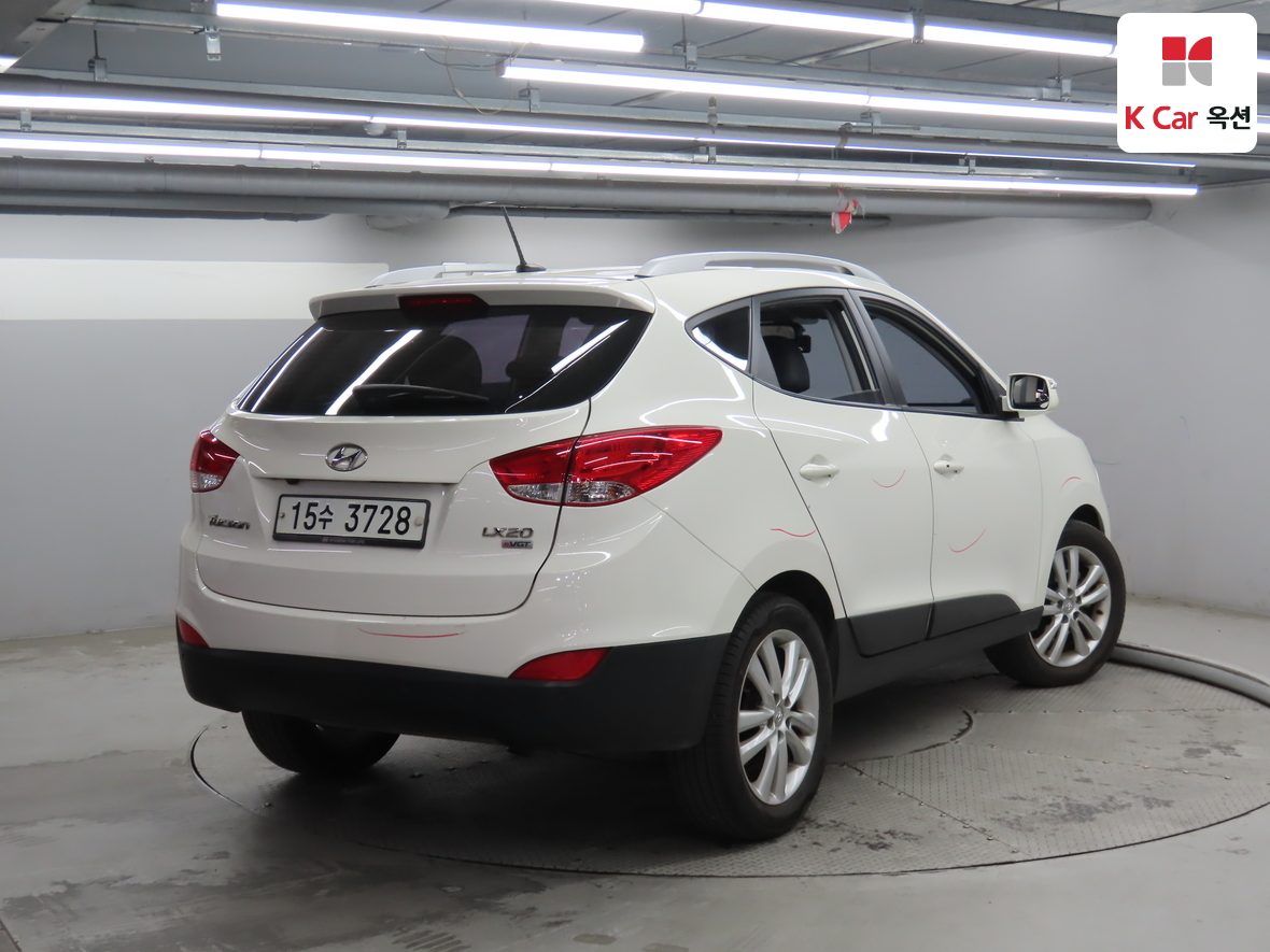 Hyundai Tucson - 2