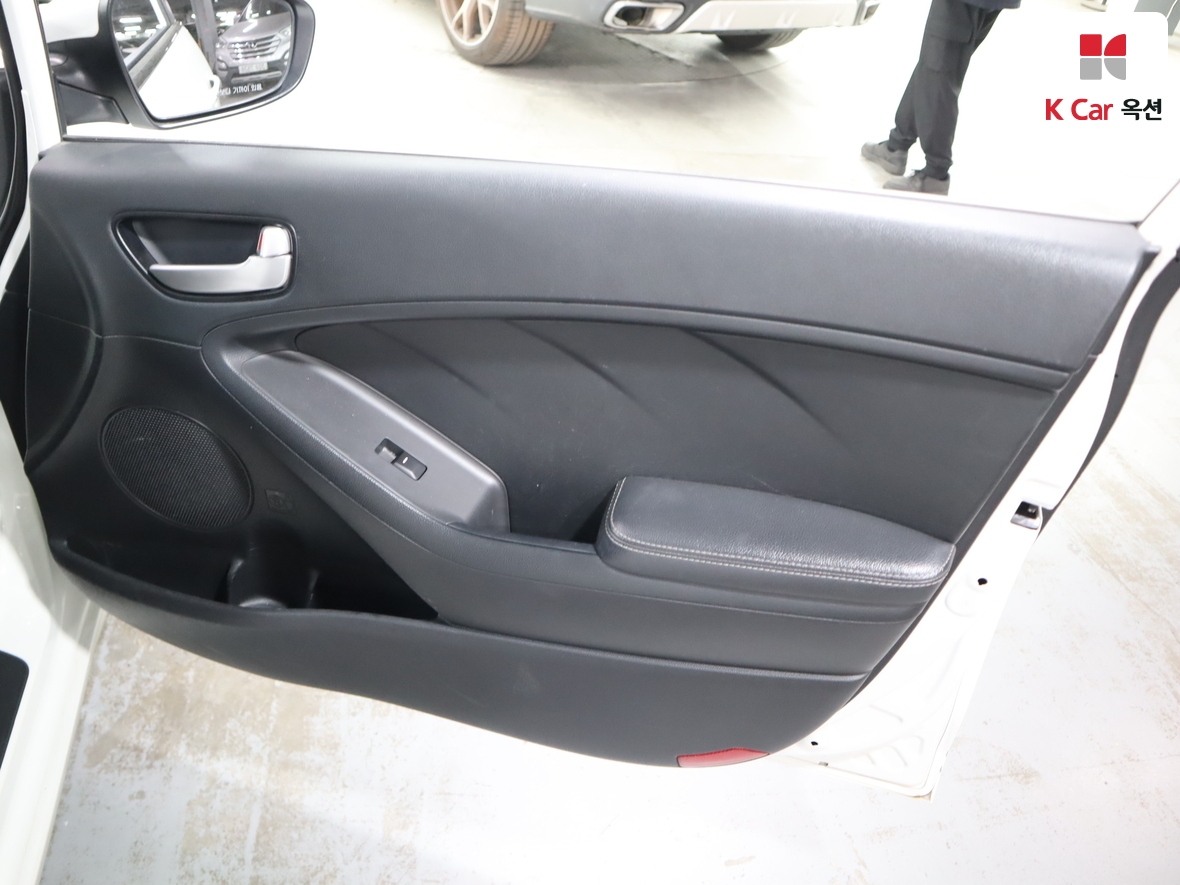 Kia K3 - 30