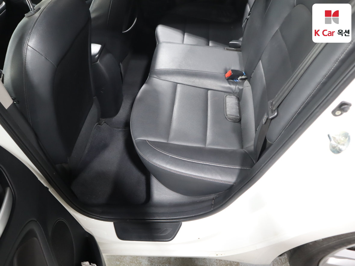Kia K3 - 25