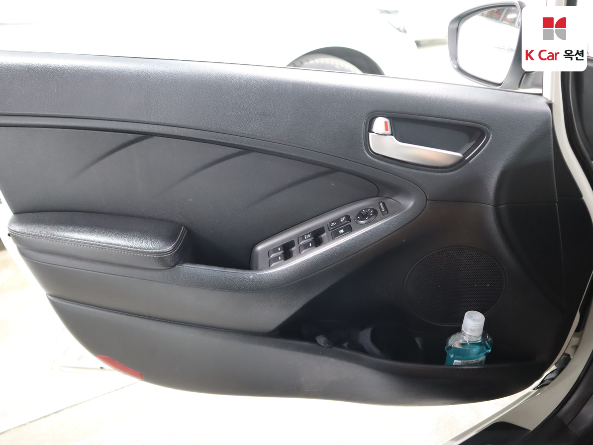 Kia K3 - 8