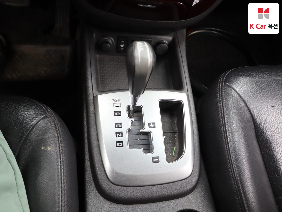 Hyundai Santa Fe 2011 - Image 16