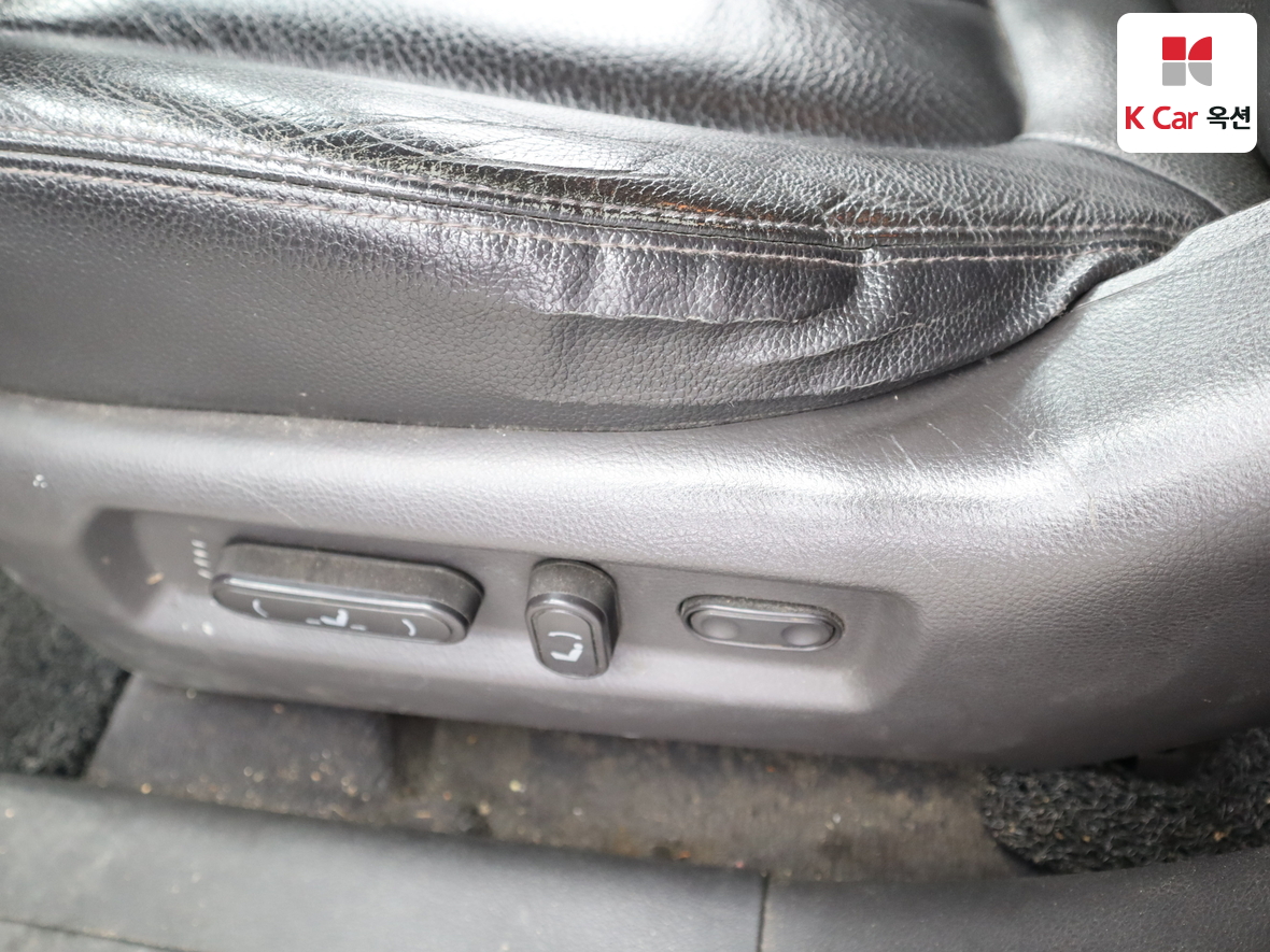 Hyundai Santa Fe 2011 - Image 20