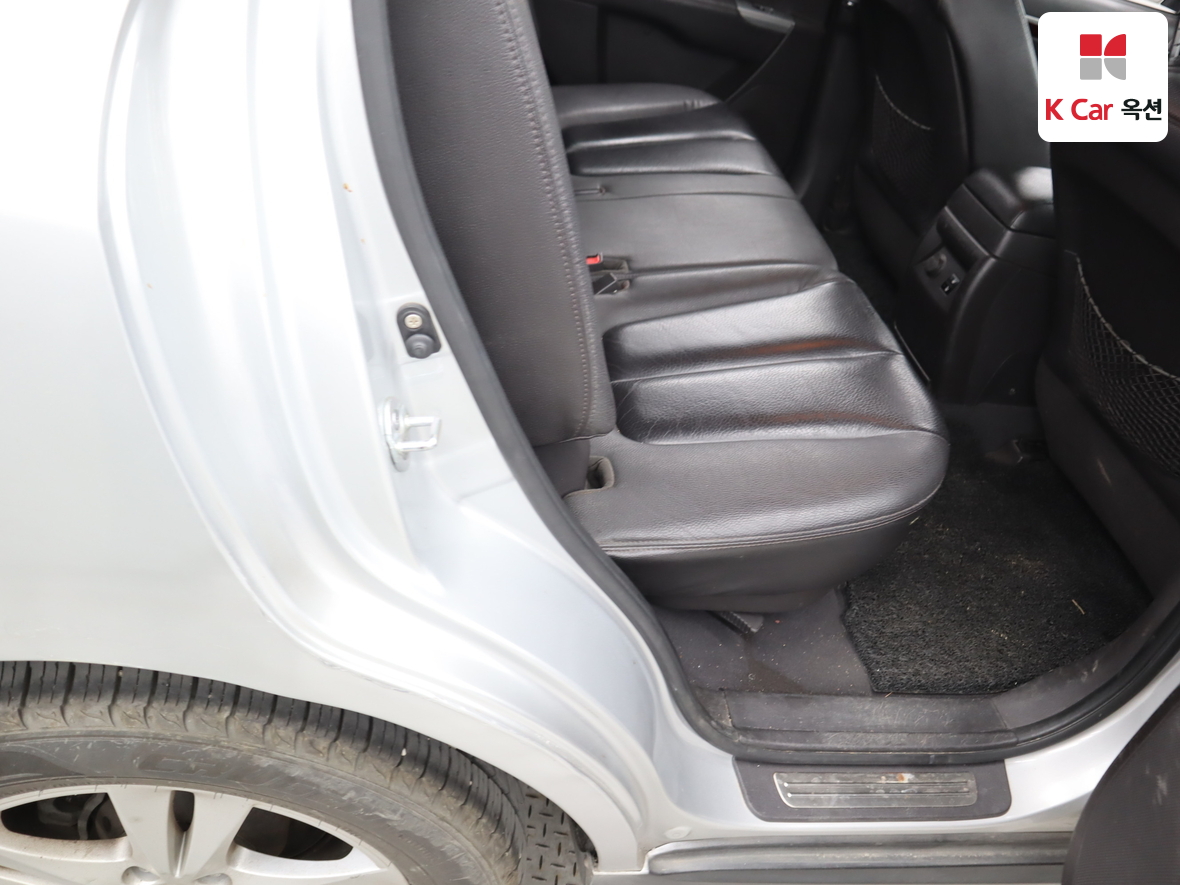 Hyundai Santa Fe 2011 - Image 27