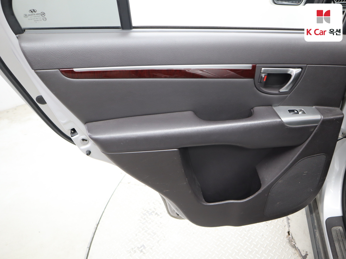 Hyundai Santa Fe 2011 - Image 21