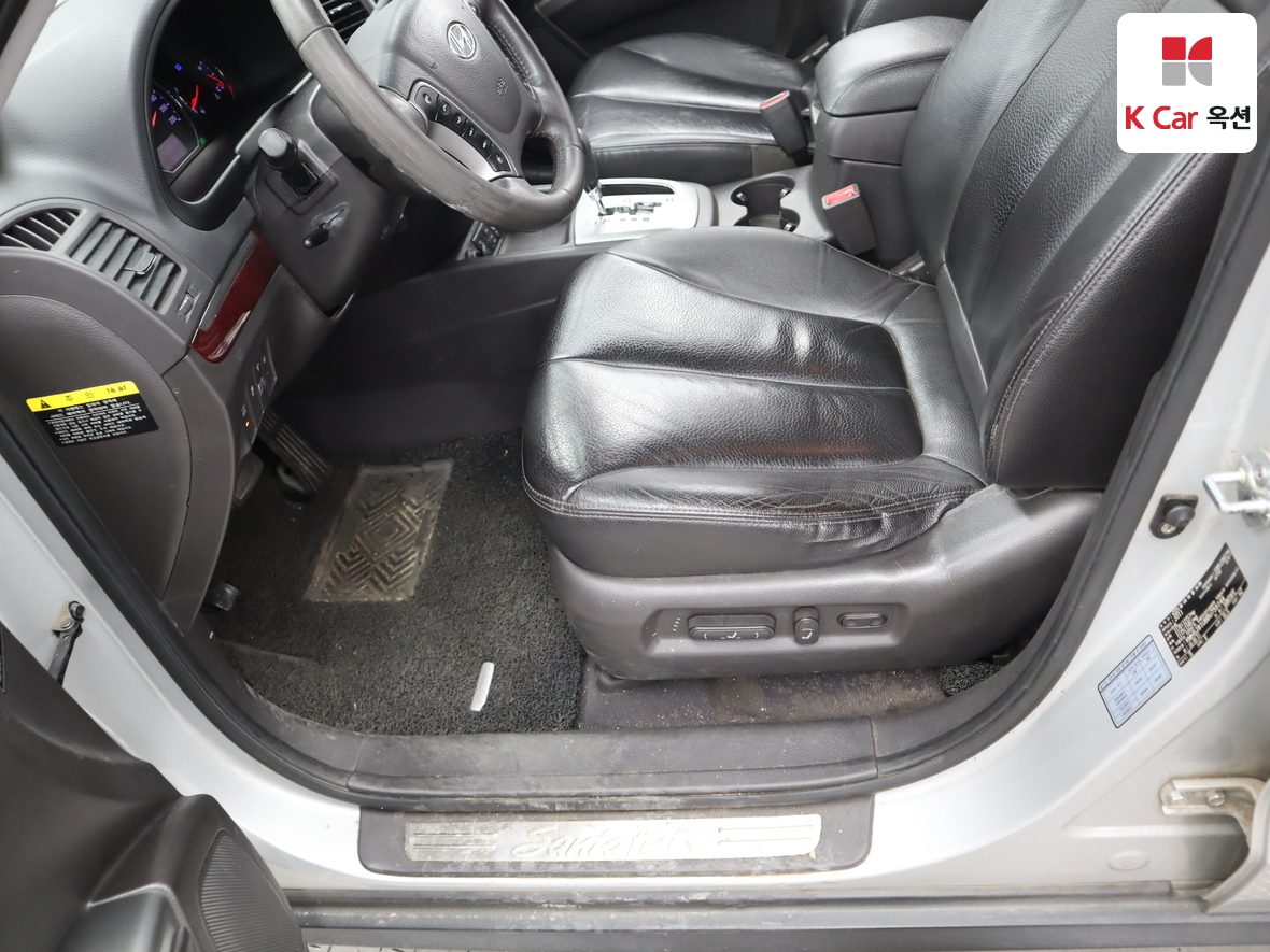 Hyundai Santa Fe 2011 - Image 17