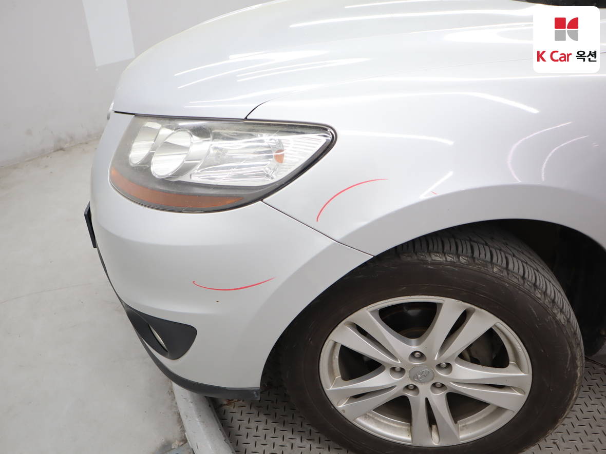 Hyundai Santa Fe 2011 - Image 35
