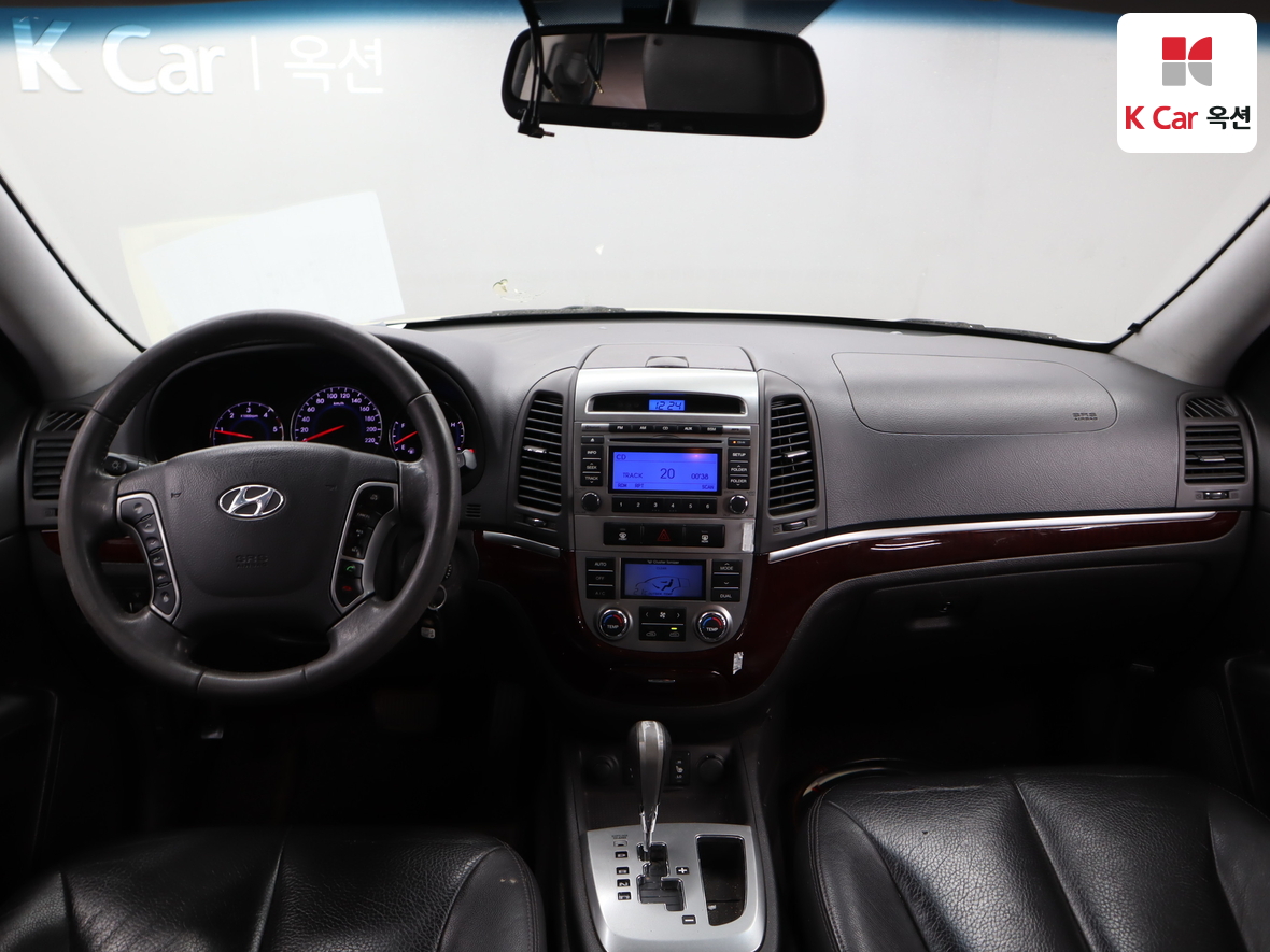 Hyundai Santa Fe 2011 - Image 3