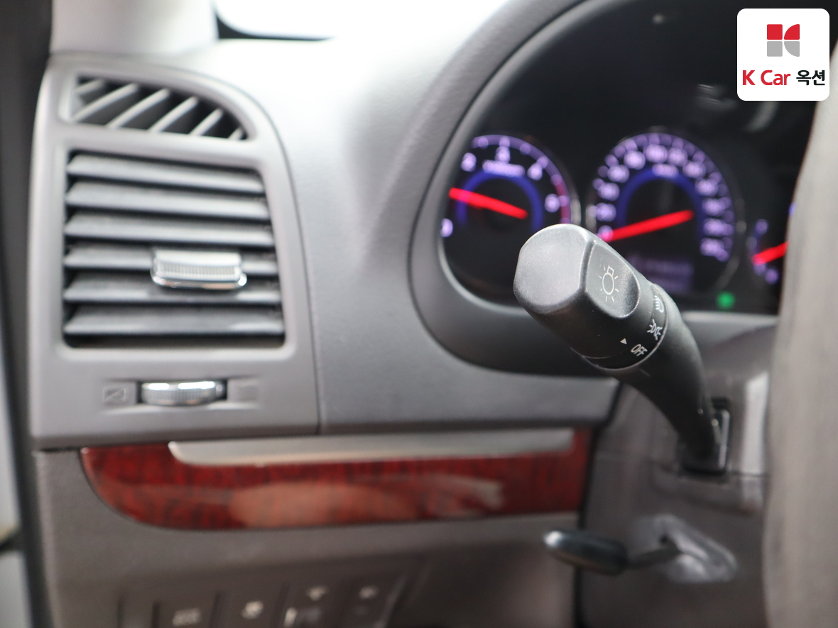 Hyundai Santa Fe 2011 - Image 9