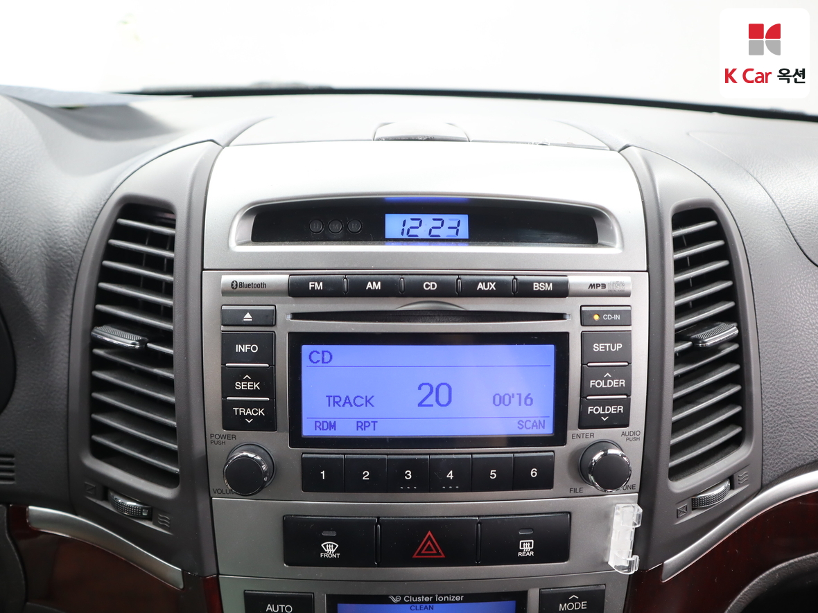 Hyundai Santa Fe 2011 - Image 14