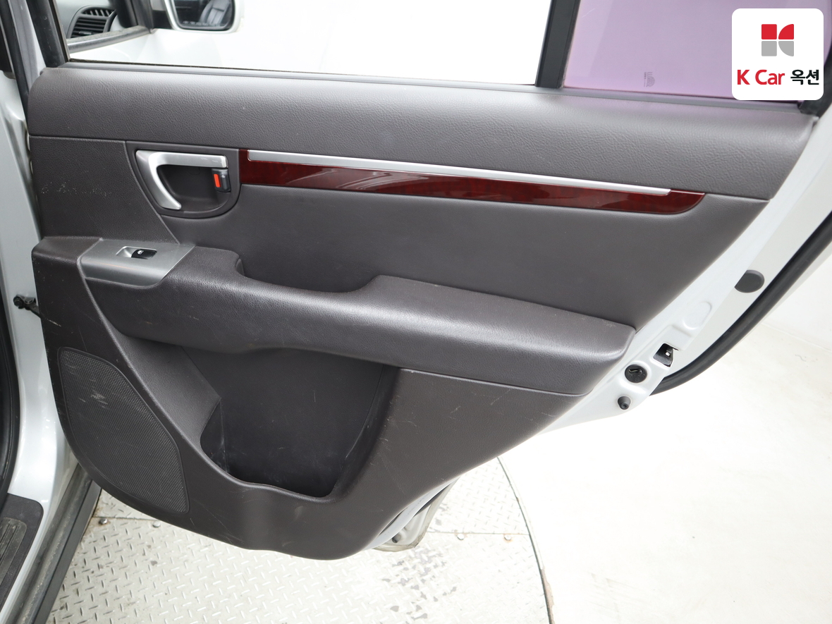 Hyundai Santa Fe 2011 - Image 26