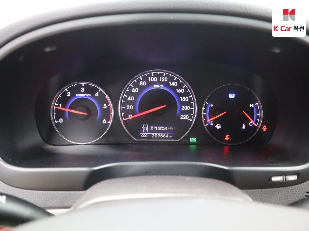Hyundai Santa Fe 2011 - Image 5