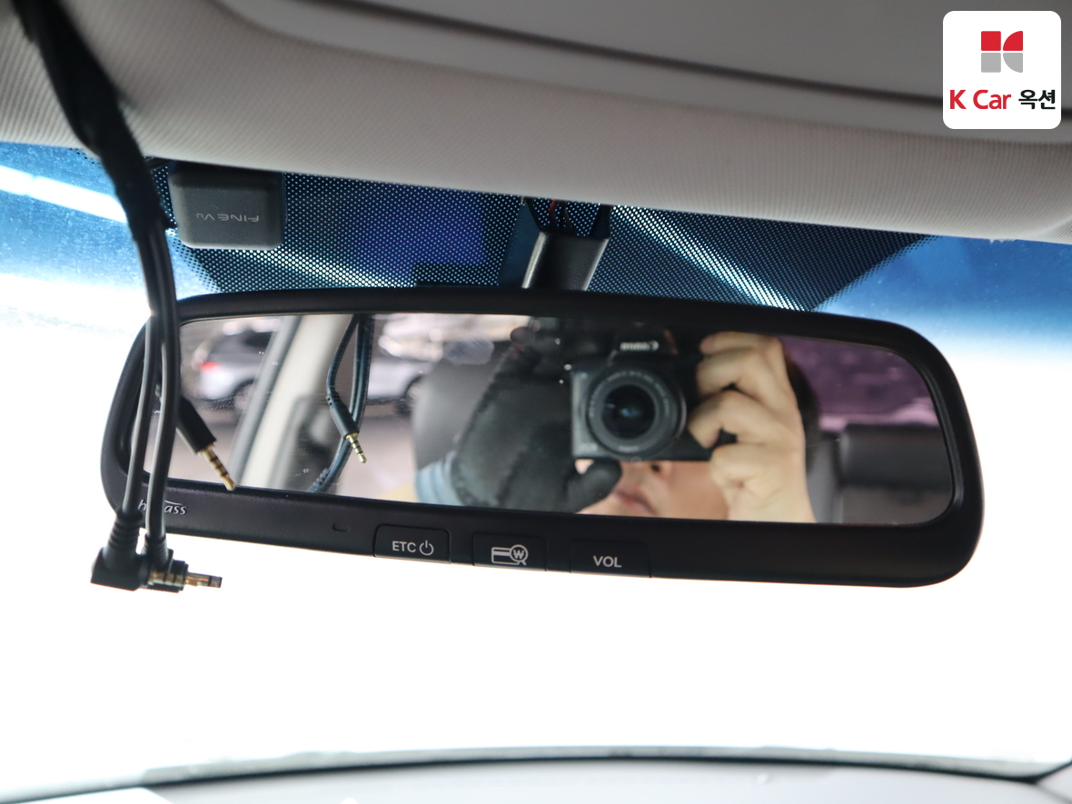 Hyundai Santa Fe 2011 - Image 13