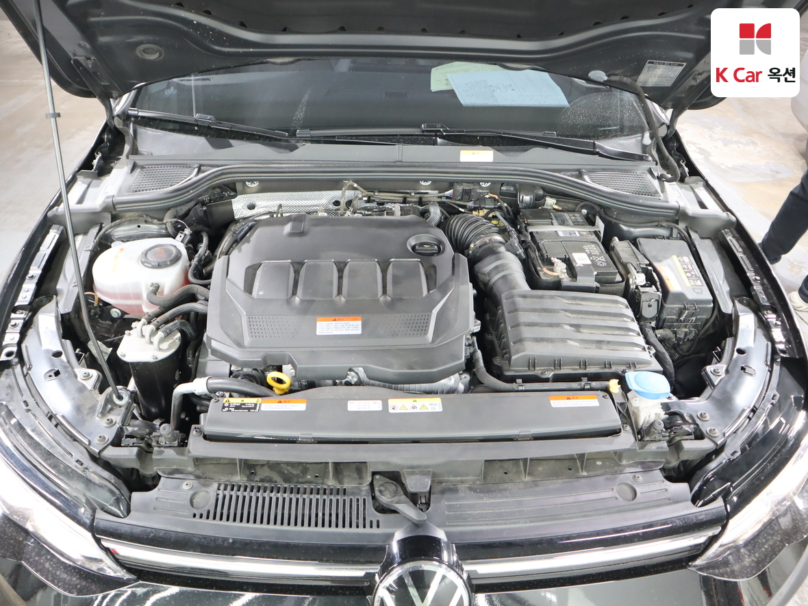 Volkswagen Golf - 34