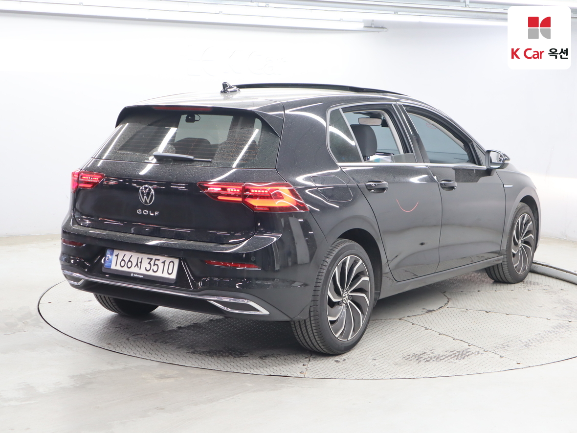 Volkswagen Golf - 2