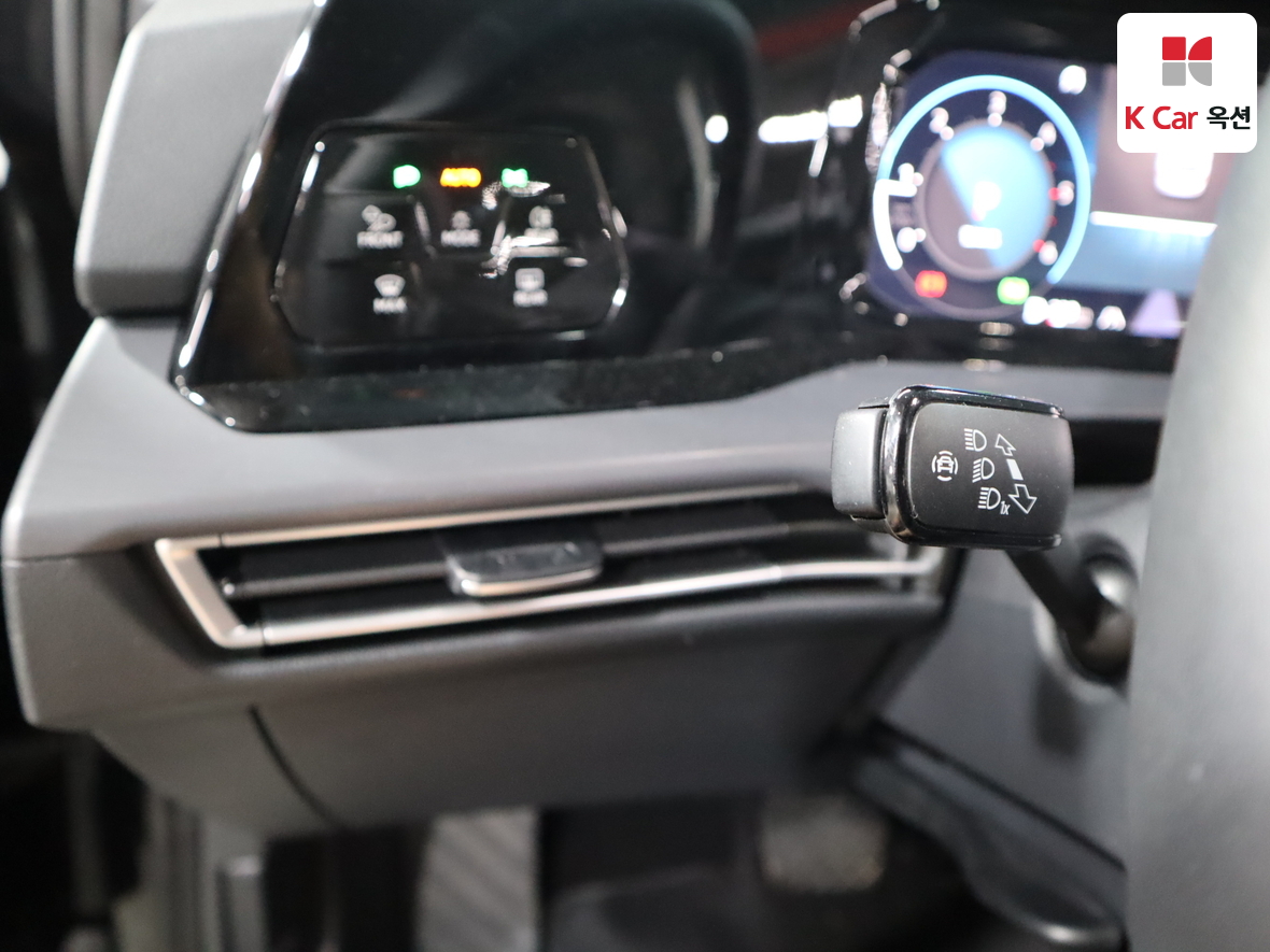 Volkswagen Golf - 9
