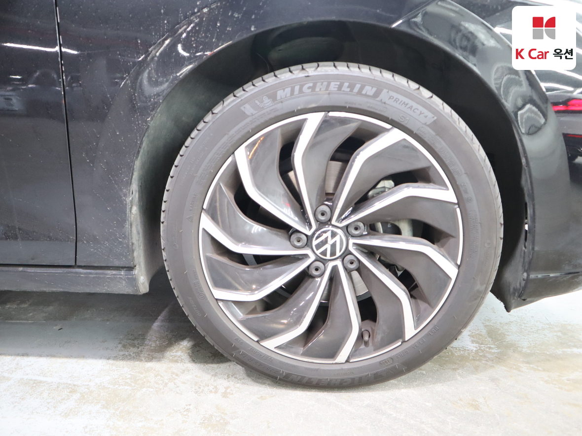 Volkswagen Golf - 39