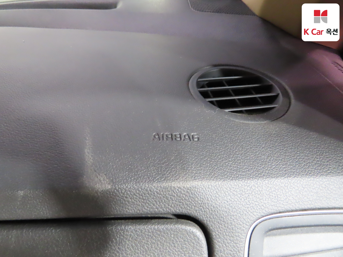 Kia New Carnival - 30