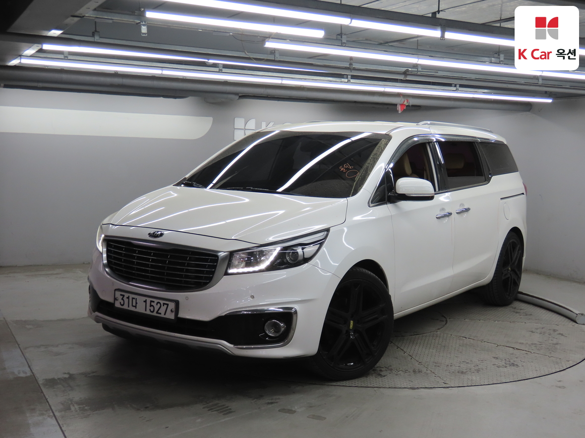 Kia New Carnival - 1
