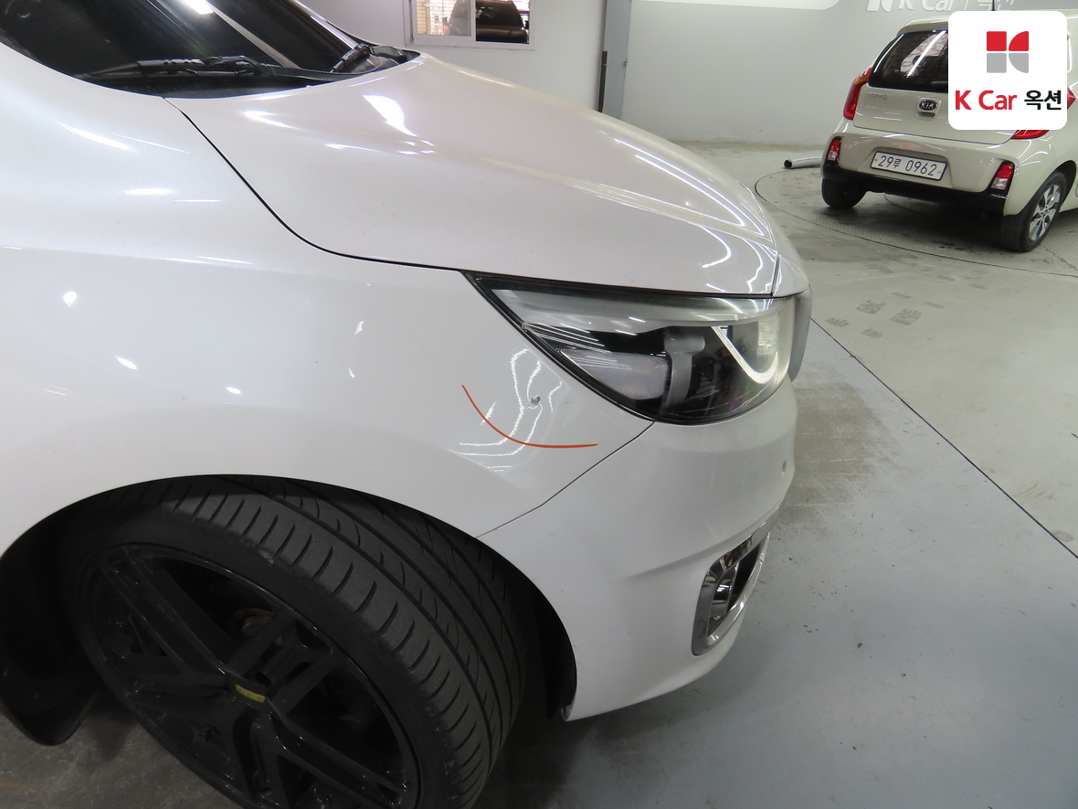 Kia New Carnival - 39