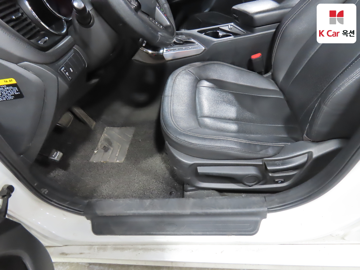 Kia K5 2012 - Image 18