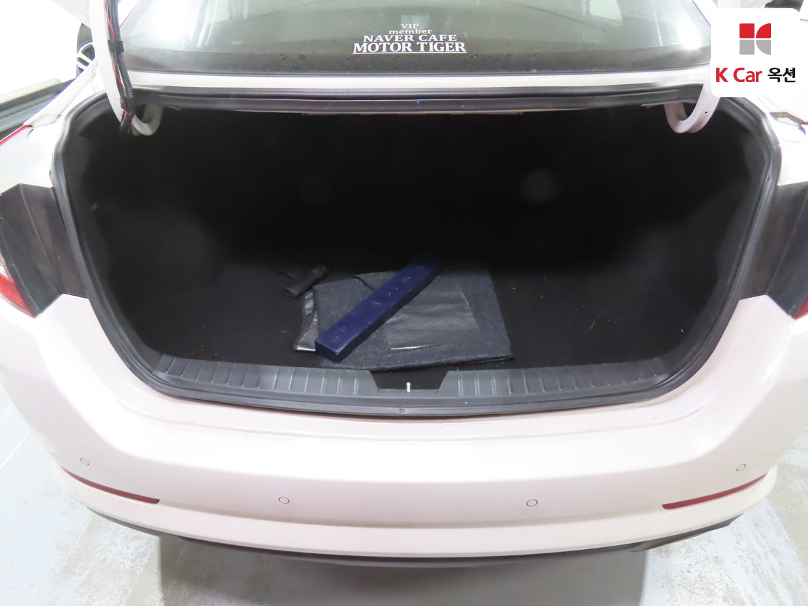 Kia K5 2012 - Image 28