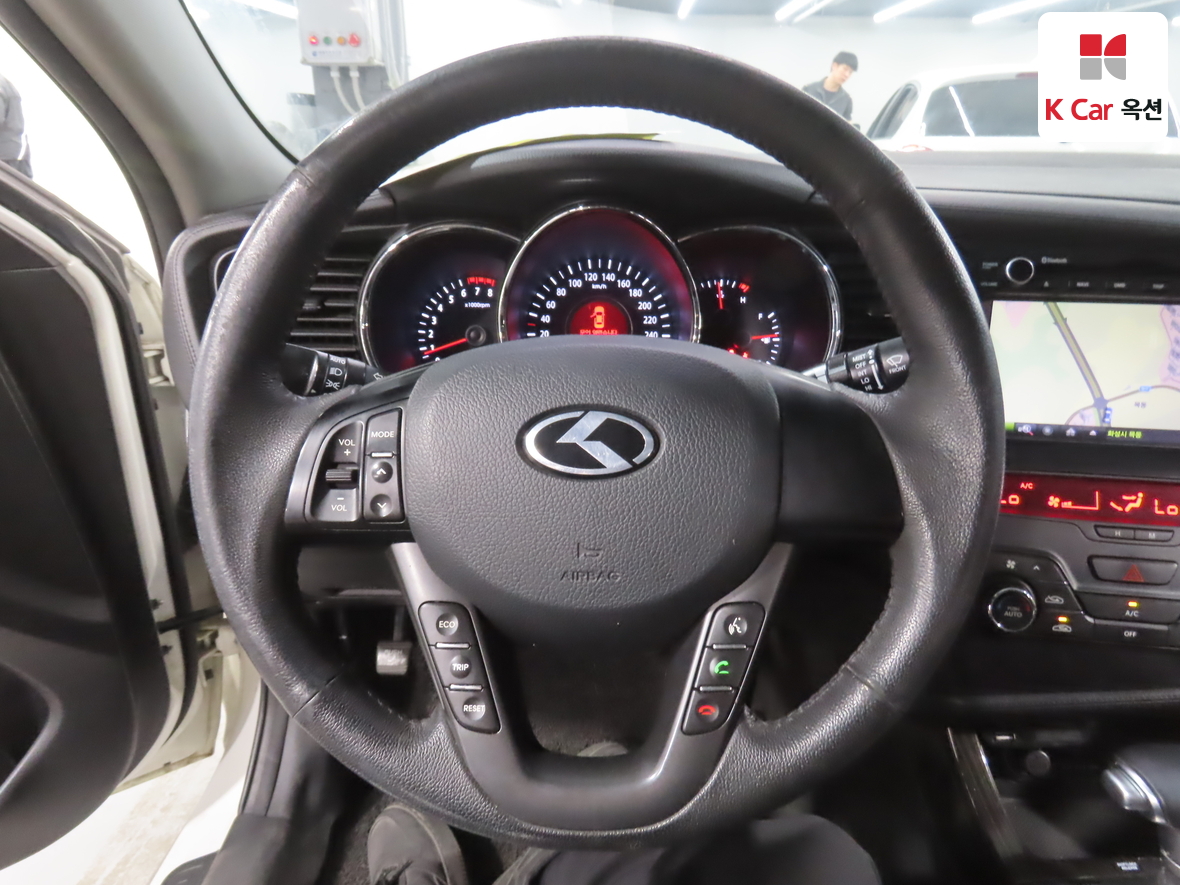 Kia K5 2012 - Image 10