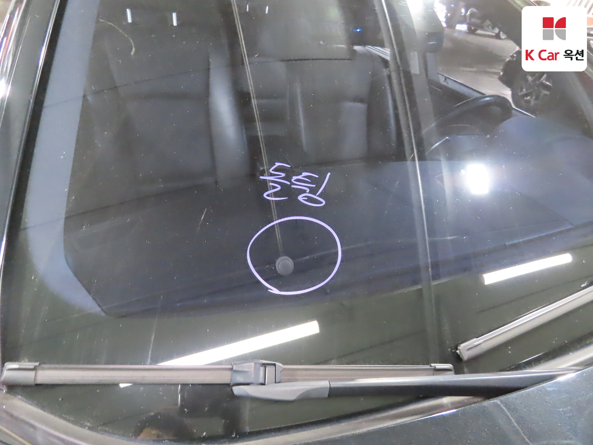 BMW 5 Series - 37