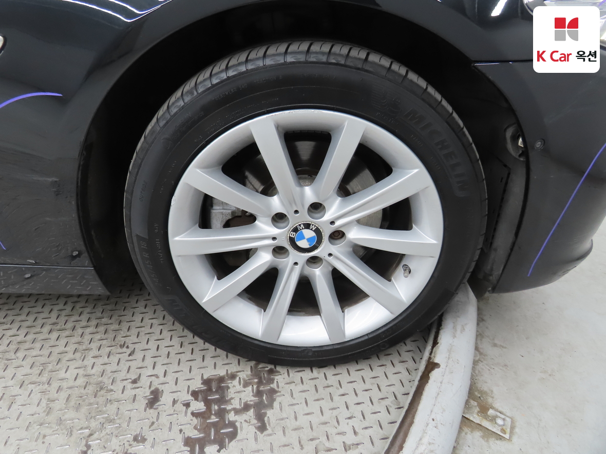 BMW 5 Series - 52
