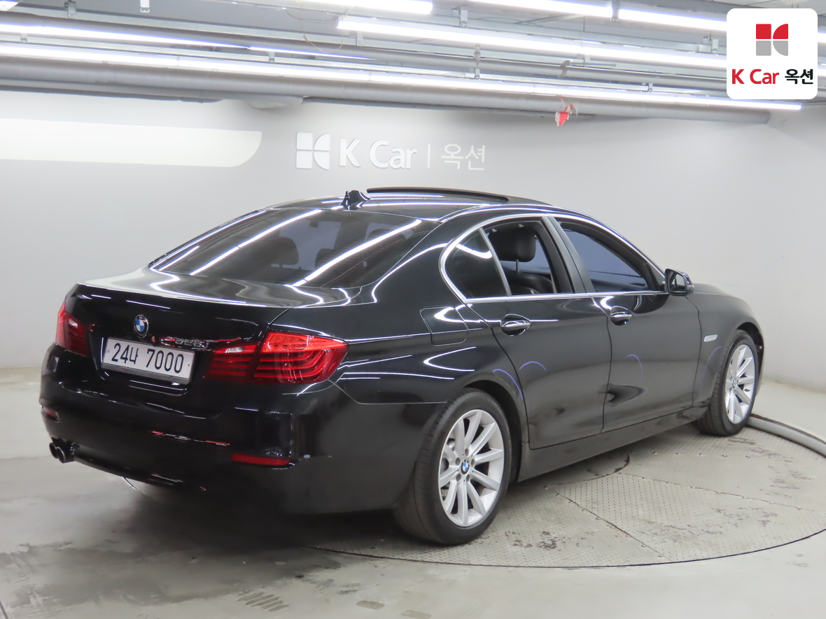 BMW 5 Series - 2