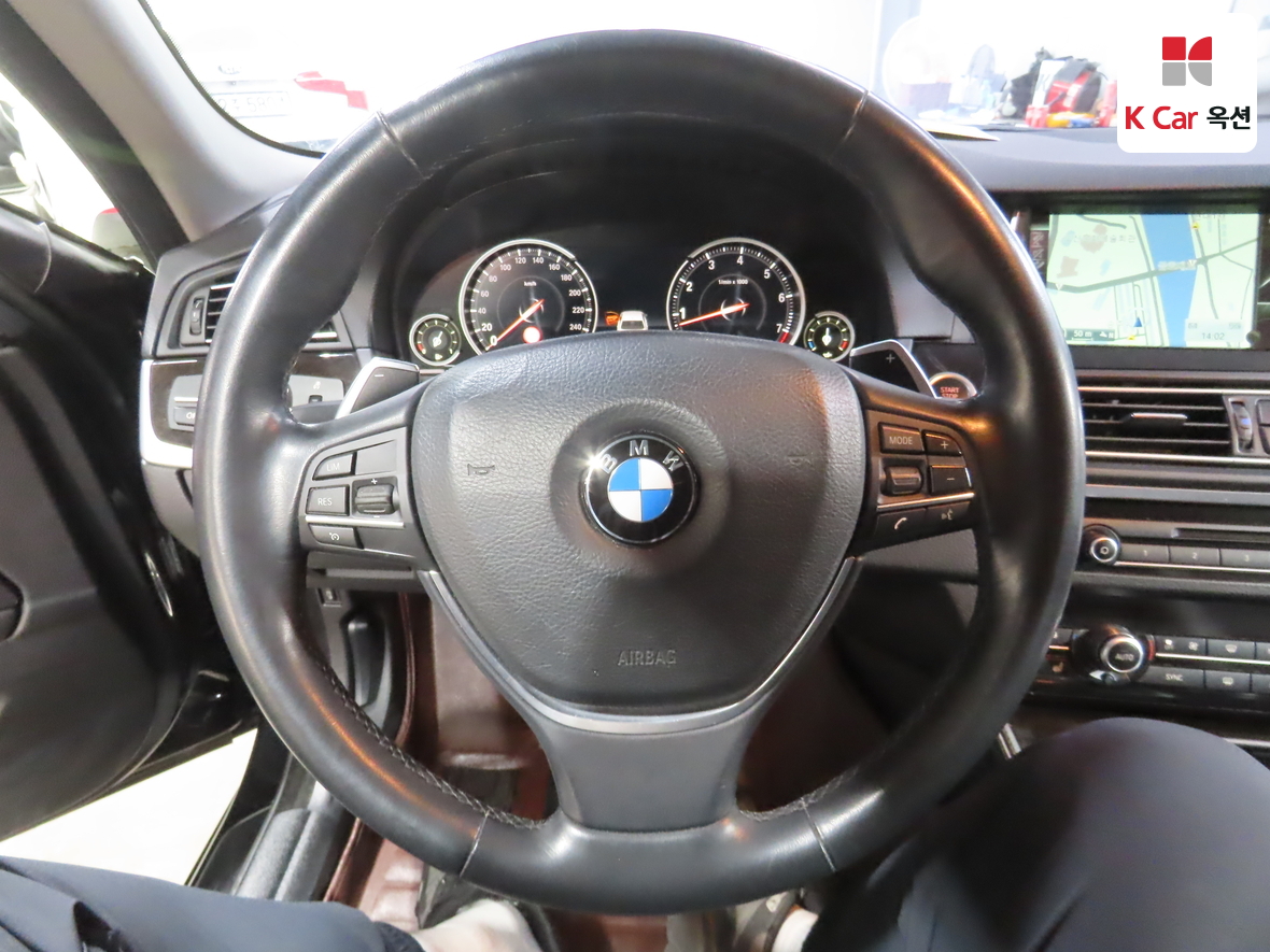 BMW 5 Series - 10