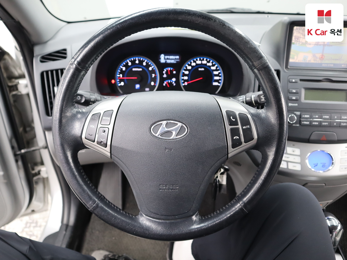Hyundai Elantra - 10