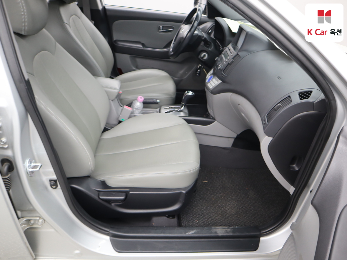 Hyundai Elantra - 29